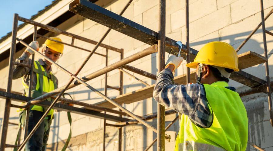 Professional residential roofers in Decatur, IN